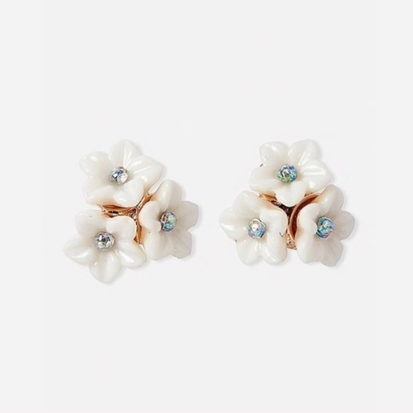 Xo, nelly Jewelry - Flower Cluster Sparkle Bloom Stud Acrylic Earring